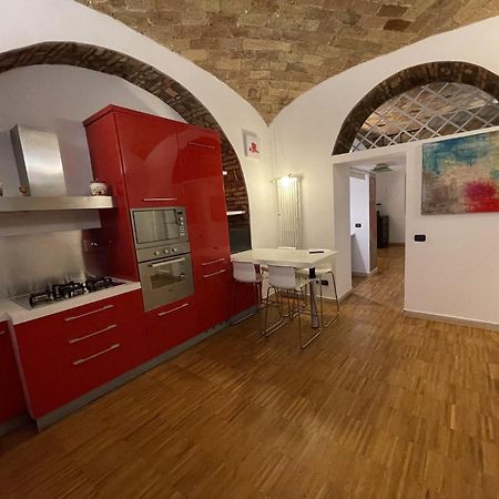 Heart Of San Lorenzo - La Casa Particular Rome Bagian luar foto